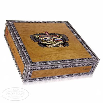 Alec Bradley americano cresciuto al sole