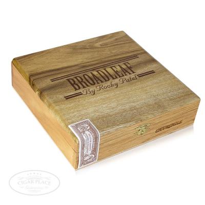 Rocky Patel de hoja ancha